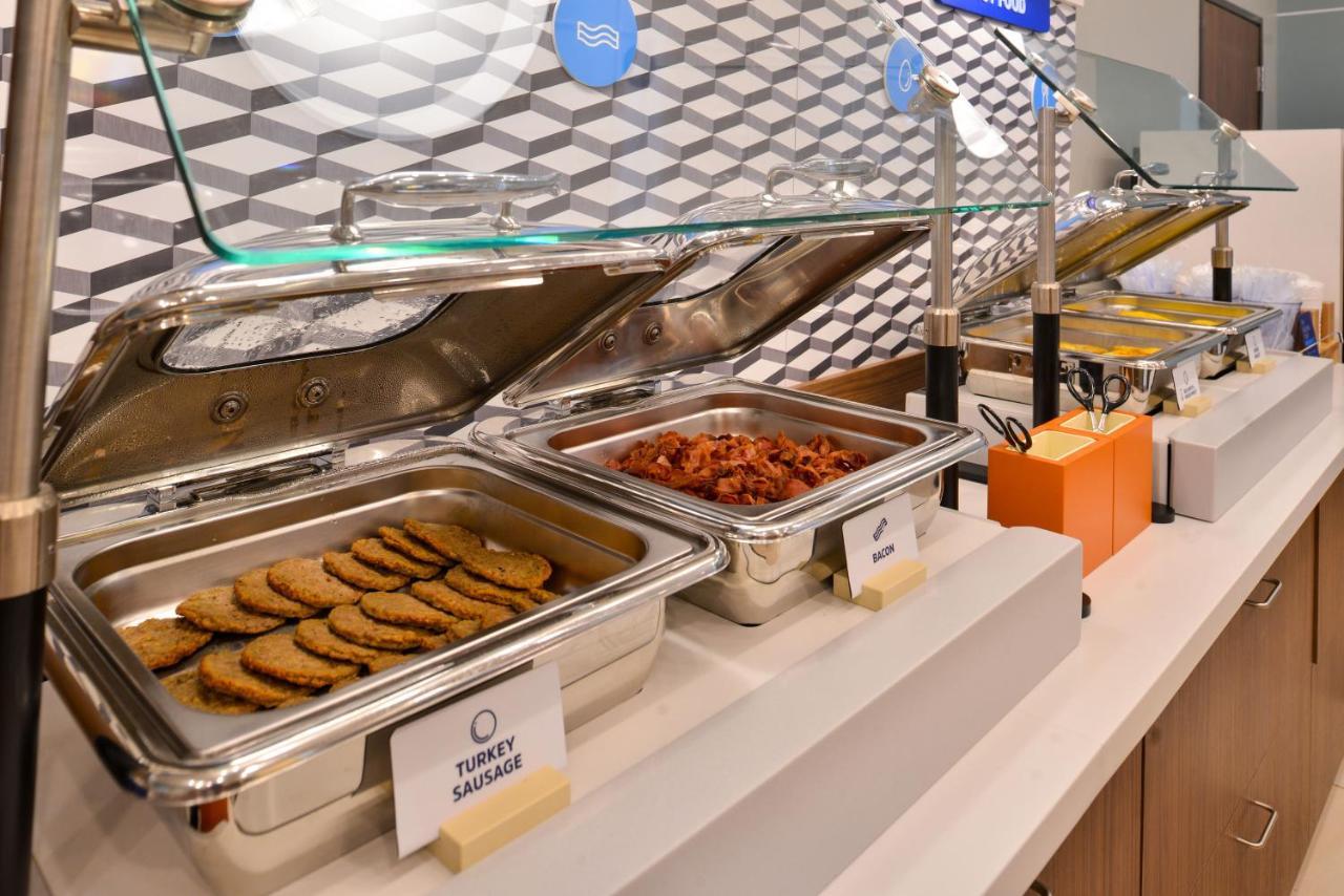 Holiday Inn Express Houston-Alvin By Ihg Buitenkant foto