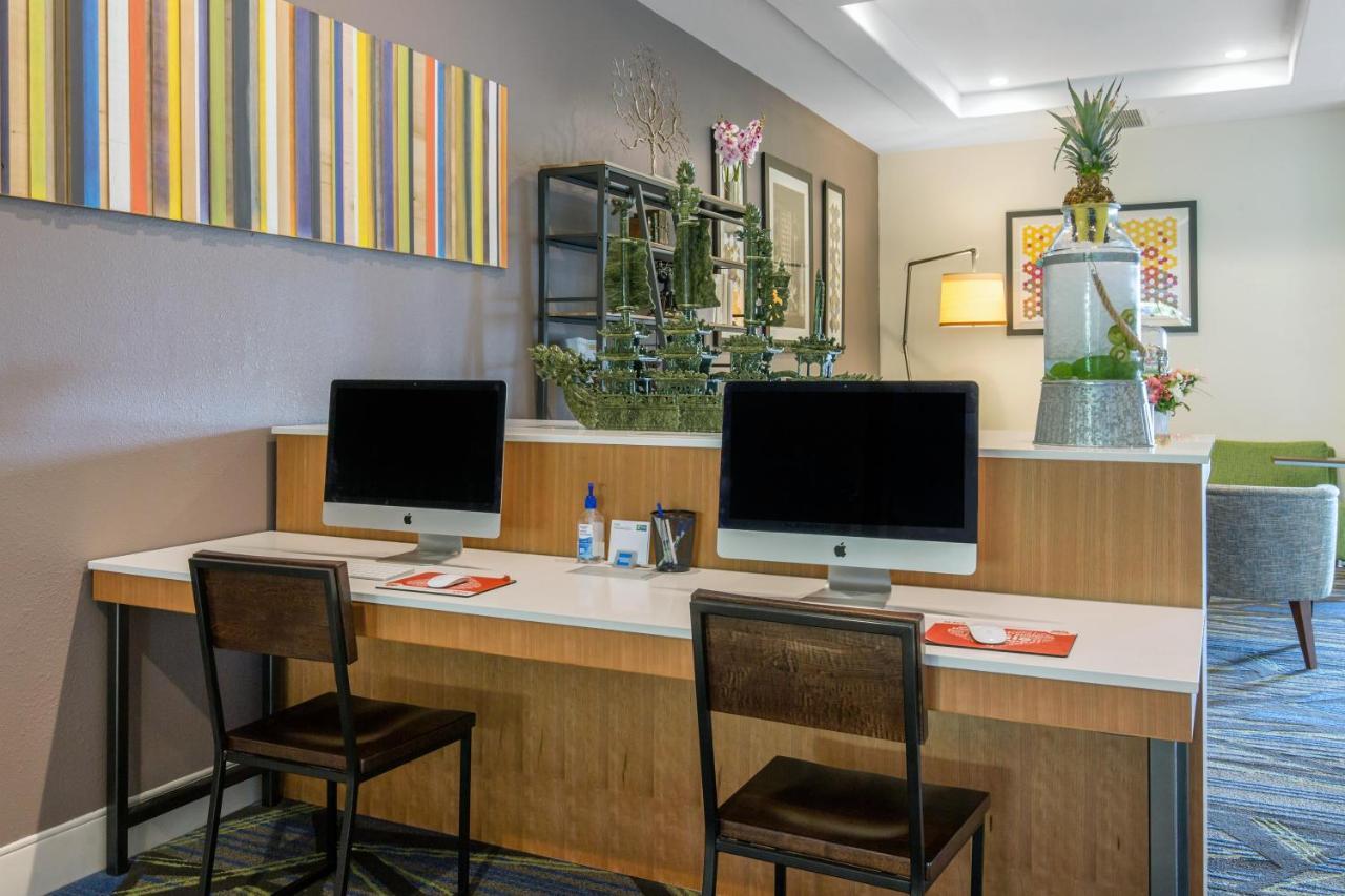 Holiday Inn Express Houston-Alvin By Ihg Buitenkant foto